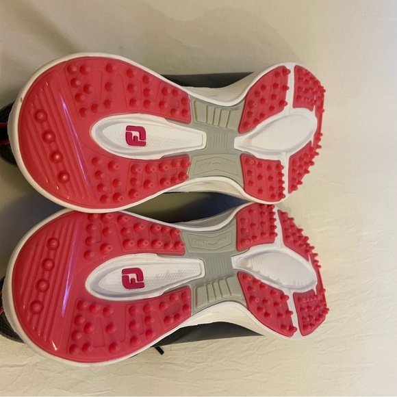 FootJoy Women's Black and Red Shoes - Picture 4 of 5